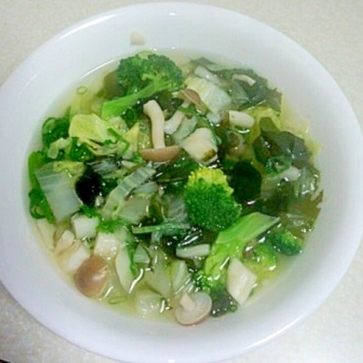 5分でひとりランチ 栄養満点具だくさんスープ